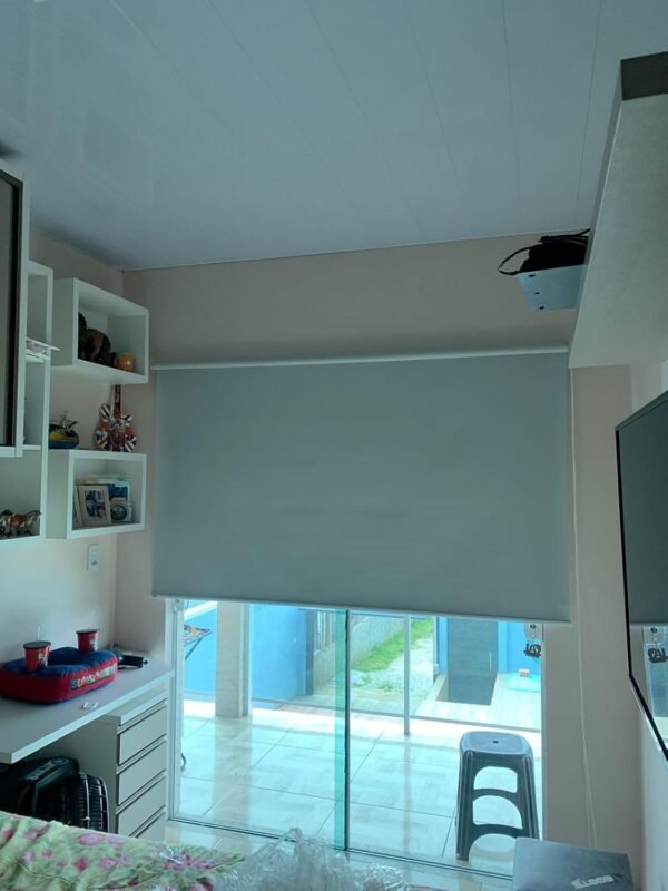 Cortina Persiana Rolo 100% Blackout Preço De Fabrica (cinza,... - Imagem 2